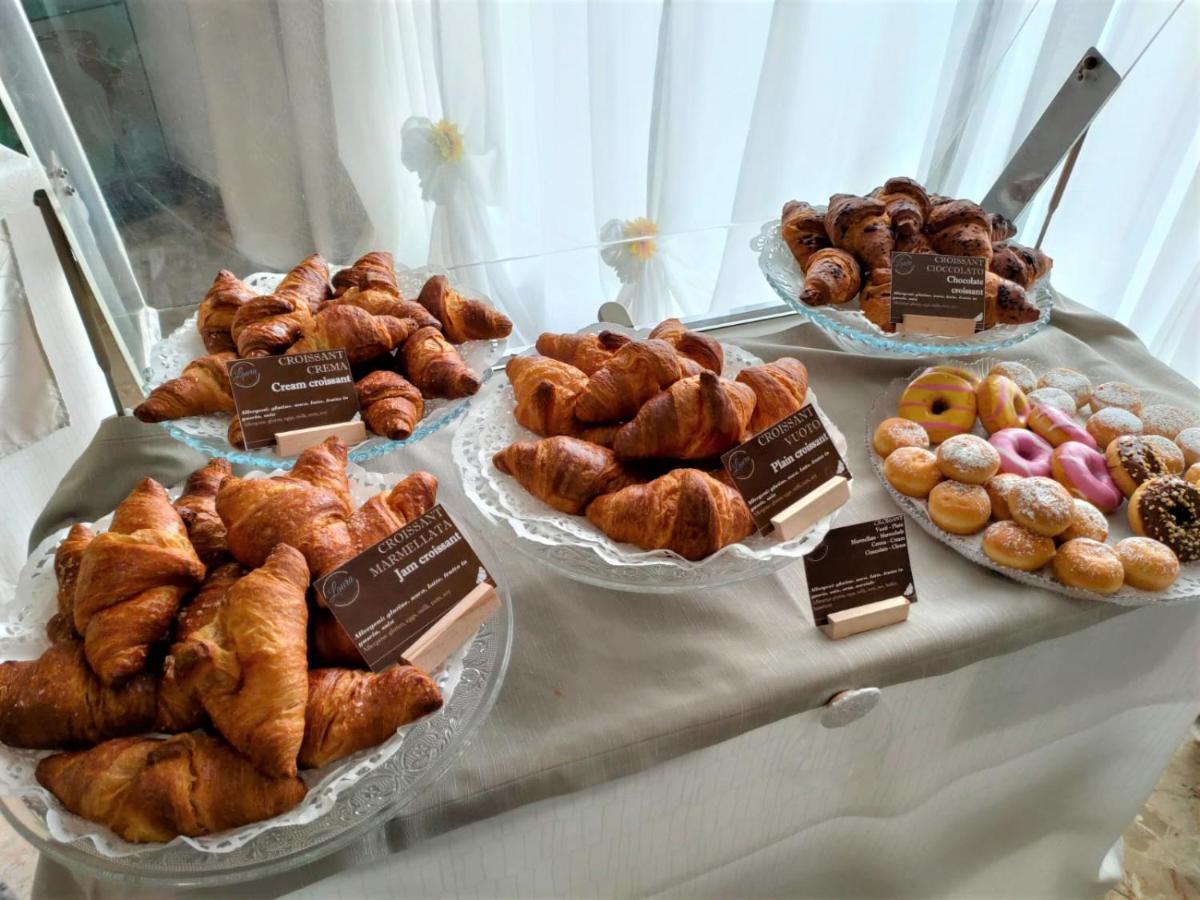Hotel Laura 카발리노 외부 사진