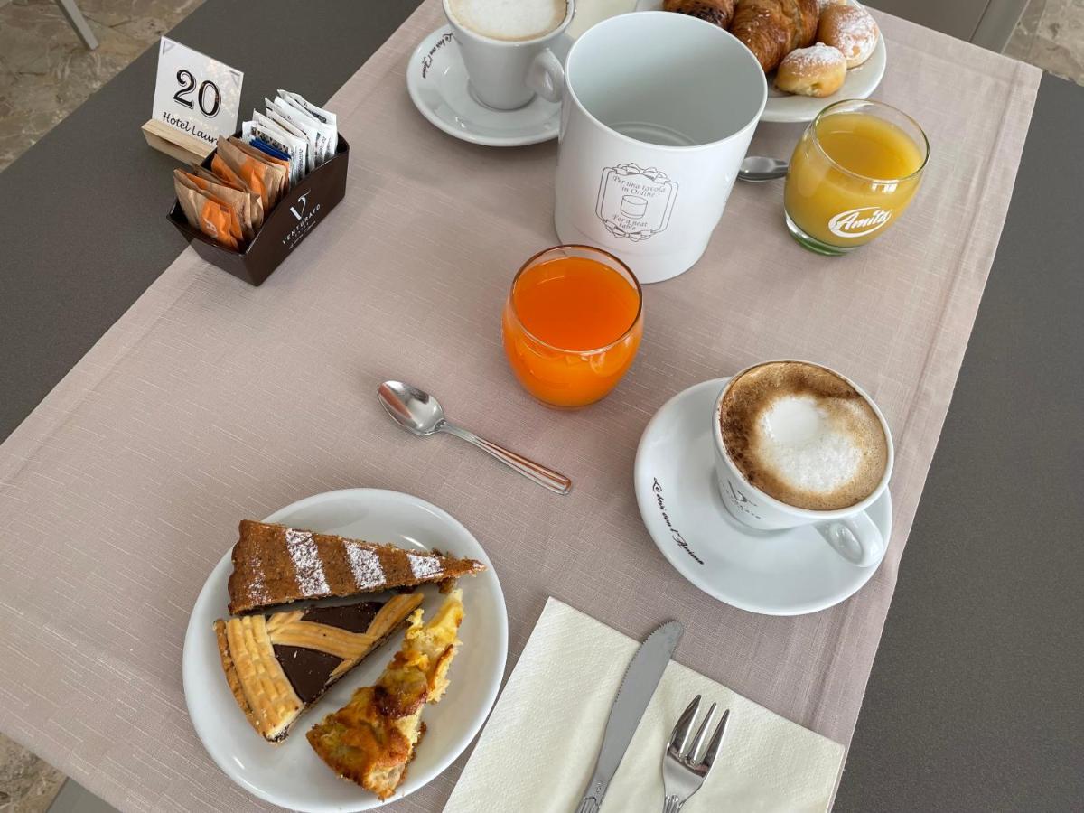 Hotel Laura 카발리노 외부 사진